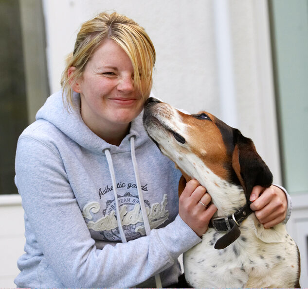 Bassett, Dog, Dogs, Hound, Hounds, Humph, Humphrey, Kate, Kiss, Play, Playing, Playtime, Smile, Smiling, Woman